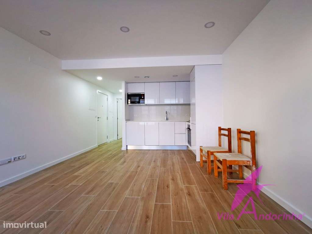 Apartamento T2 duplex no centro da cidade - Rua Manuel Espregueira - Grande imagem: 3/16
