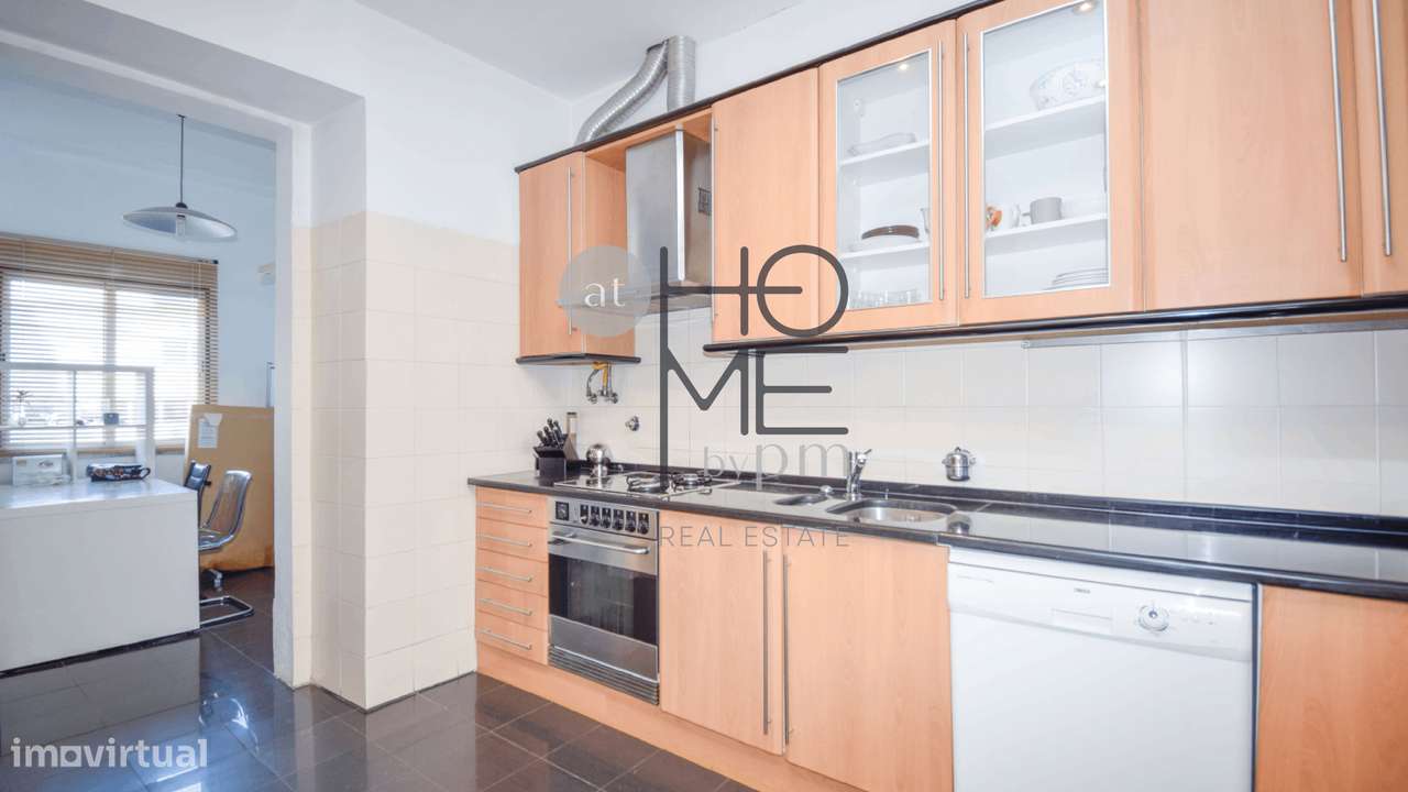 Av. Luís Bívar | T3 + 1 de charme em Lisboa-6