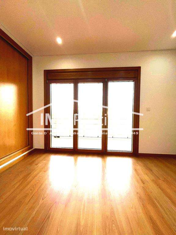 Apartamento T3
Odivelas-15