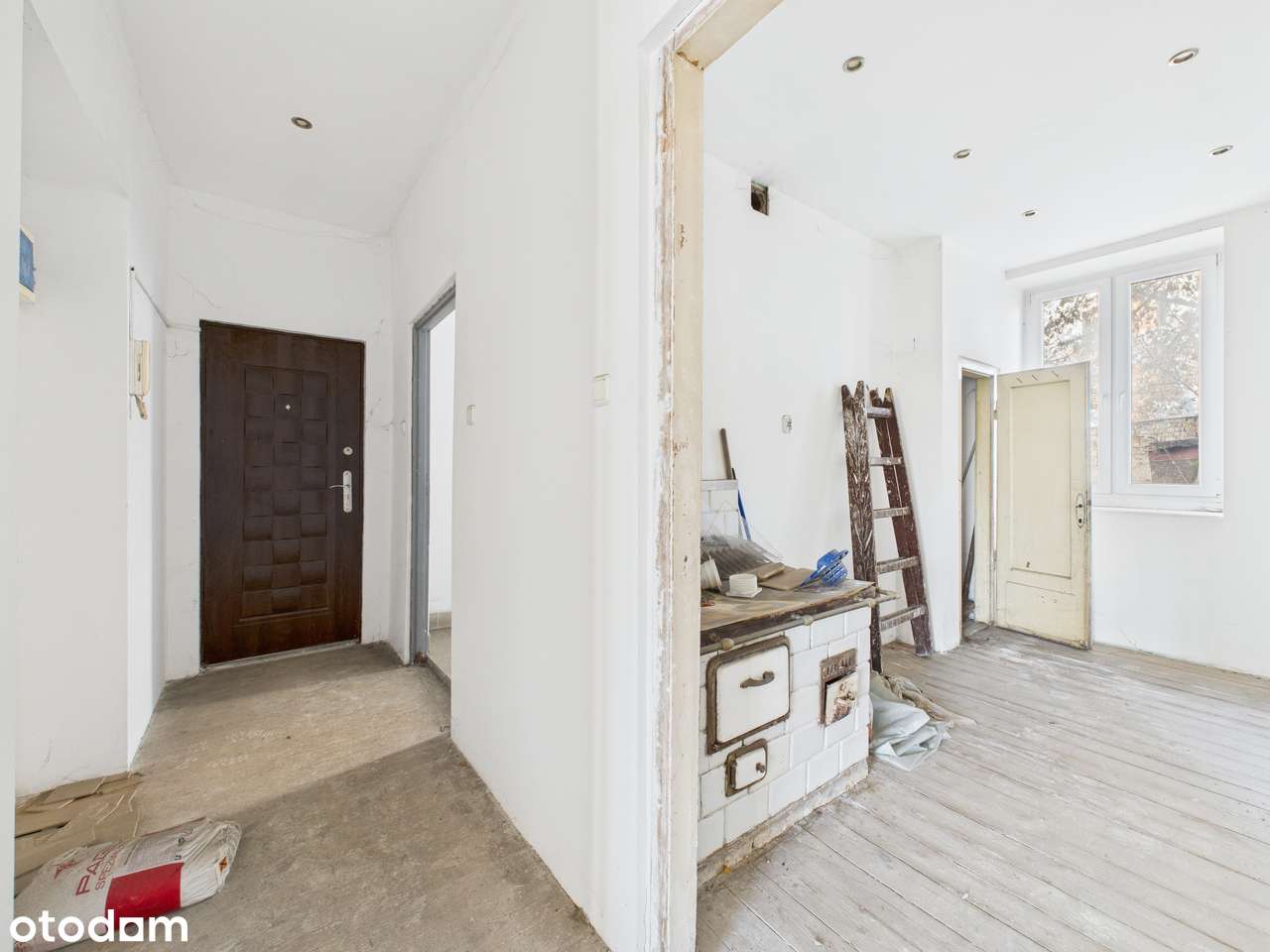 Lokal 21,5m Będzin Piłsudskiego 20 Super Lokalizacja w Ścisłym Centrum-1