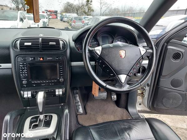 Porsche Cayenne Tiptronic S - 16