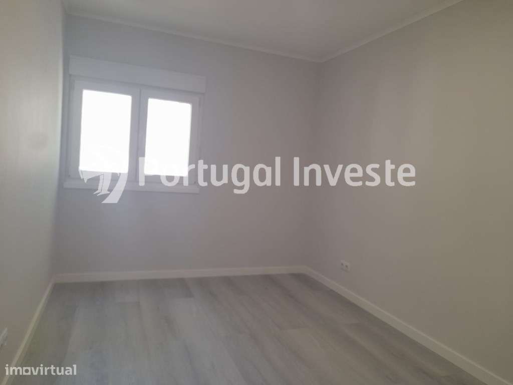 Apartamento T3 totalmente remodelado e equipado - Laranjeiro-5