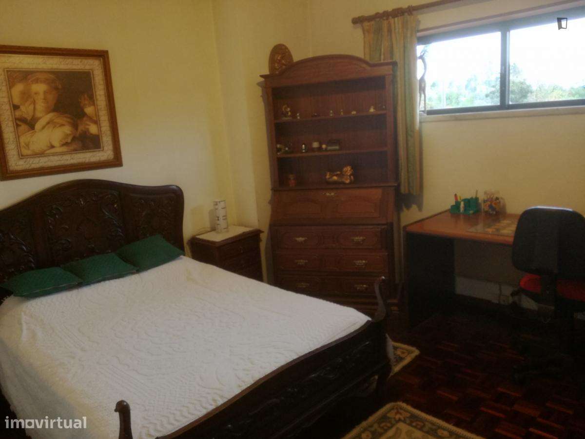 Quarto - localizado em São Martinho de Bispo Coimbra - Grande imagem: 2/10