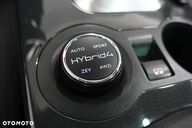 Peugeot 3008 Hybrid4 - 38