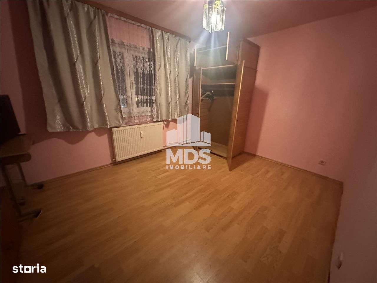 56mp, mobilat si utilat in bloc anvelopat lingă piata Doina-5