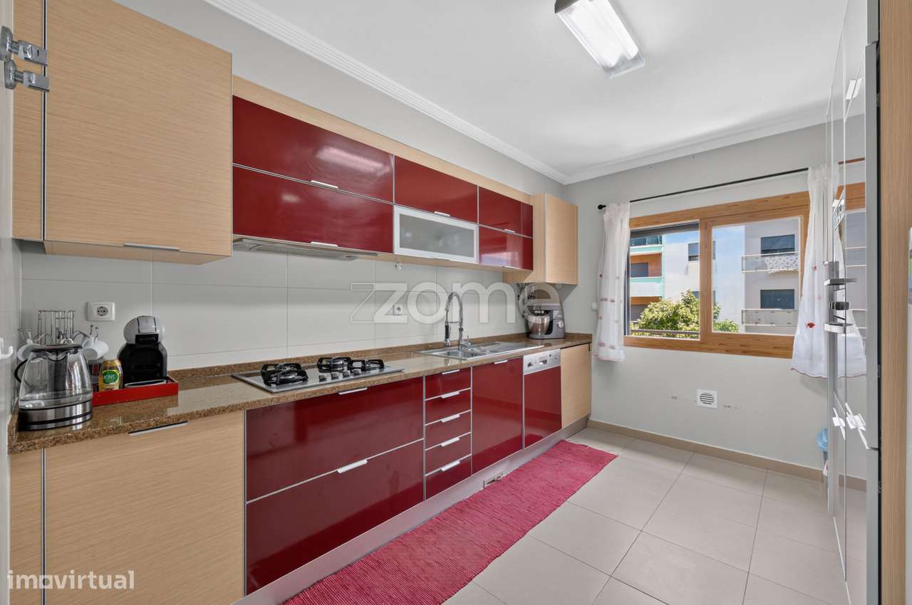 Apartamento T3 na Urbanização do Jardim da Amoreira - Ramada-9
