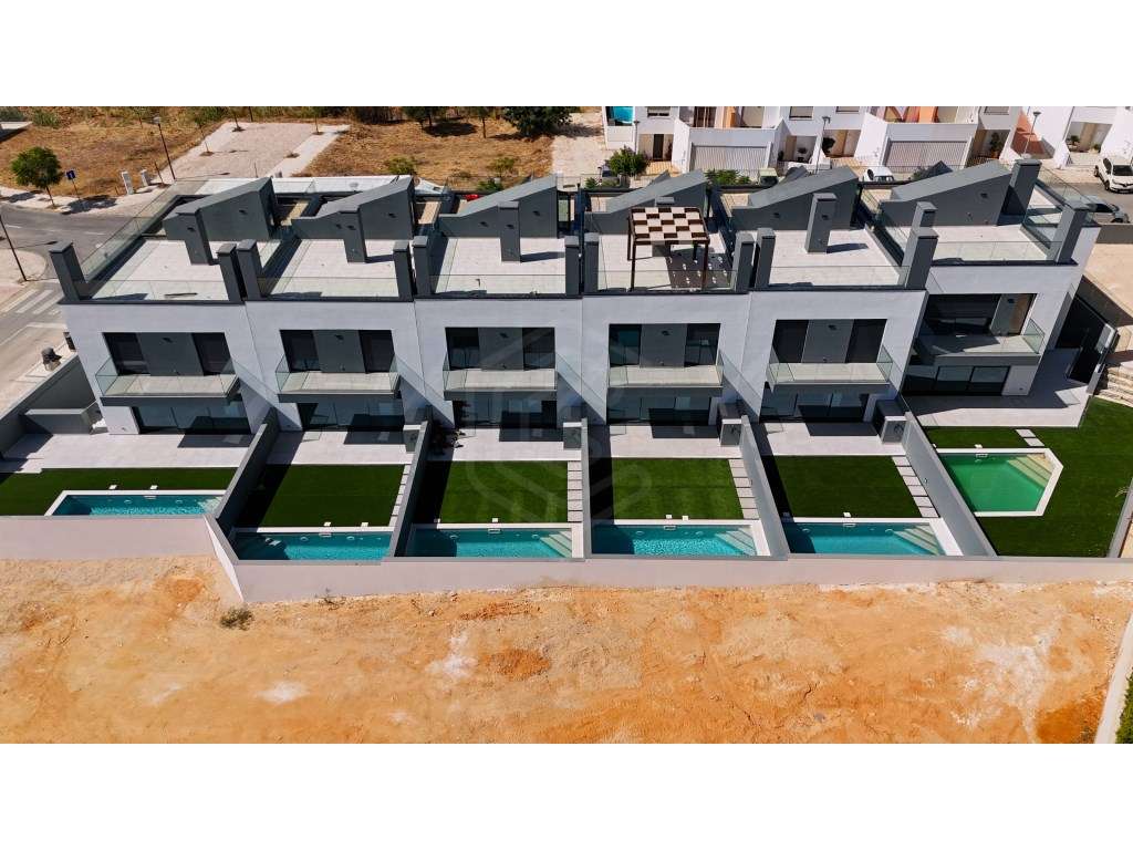 Moradia V4 em Empreendimento de Luxo junto à Ria Formosa em Faro, A... - Grande imagem: 4/68