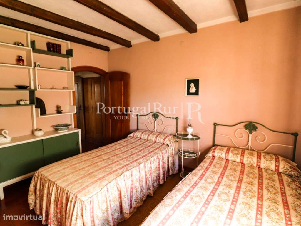 Quinta de 4 ha com 3 casas e cerejeiras no Fundão, ideal para turismo-17