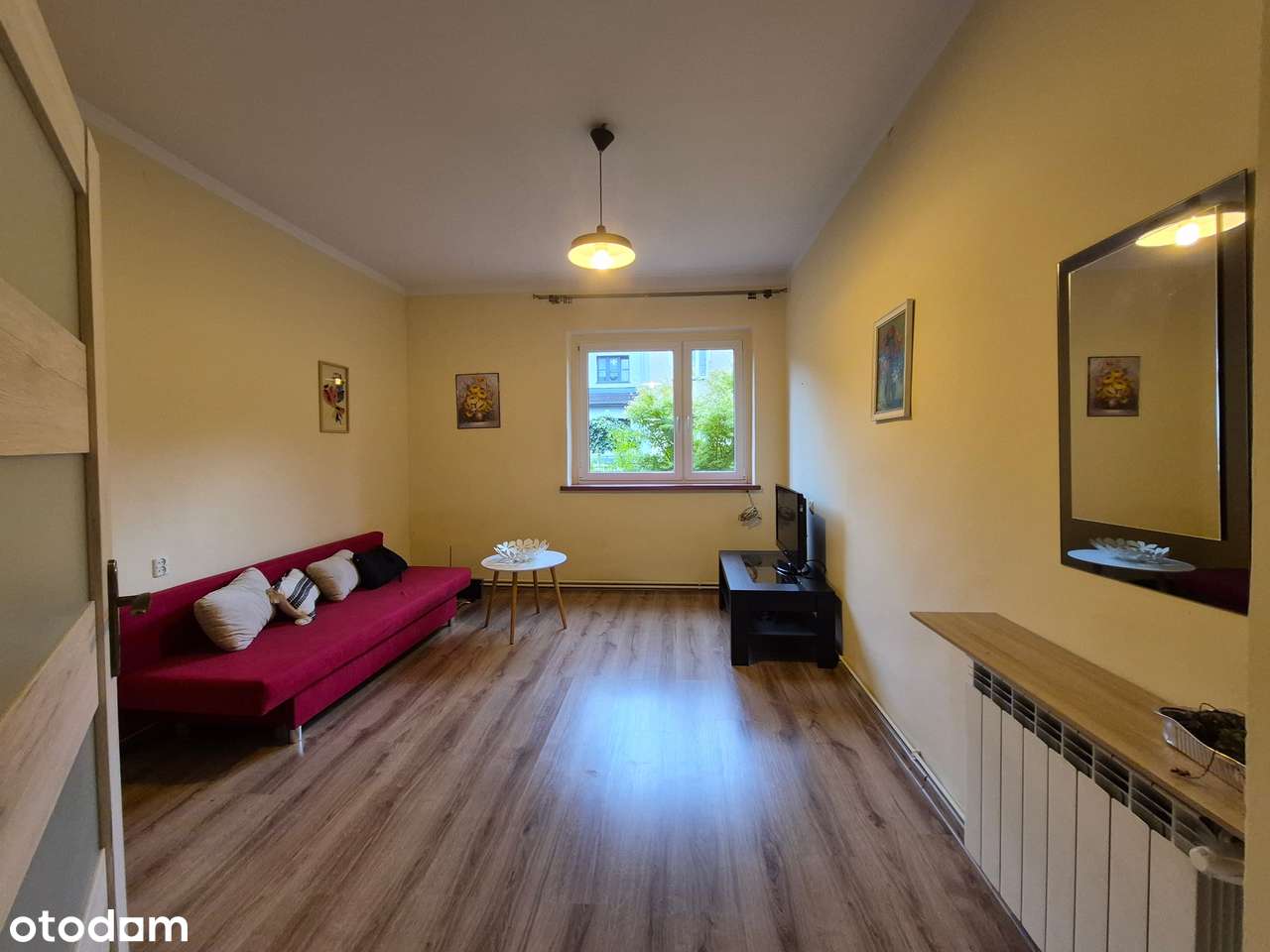 Przytulny , przestronny dom w cichej i zielonej okolicy-8