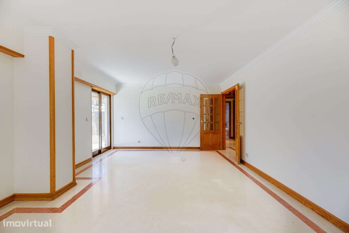 Apartamento T1 para arrendamento - Grande imagem: 2/19