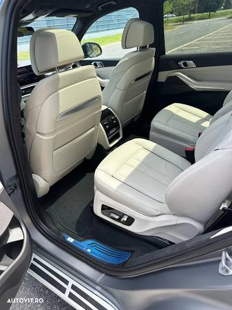 BMW X7 xDrive40i AT MHEV - 10