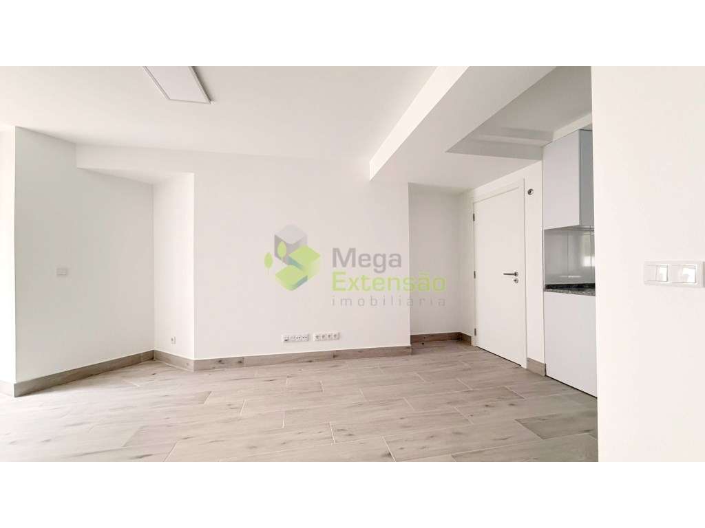 Apartamento T2, Novo, a estrear | Moderno | Centro de Torres Vedras-7