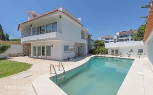 Moradia T7 com jardim e piscina no Bairro do Junqueiro em Carcavelos