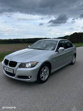 BMW Seria 3 318d - 8