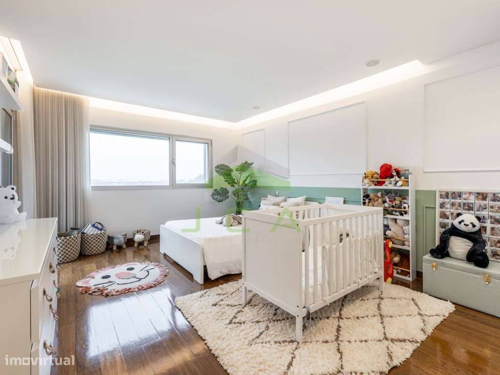 Moradia V4 isolada a 3min de Leiria-34