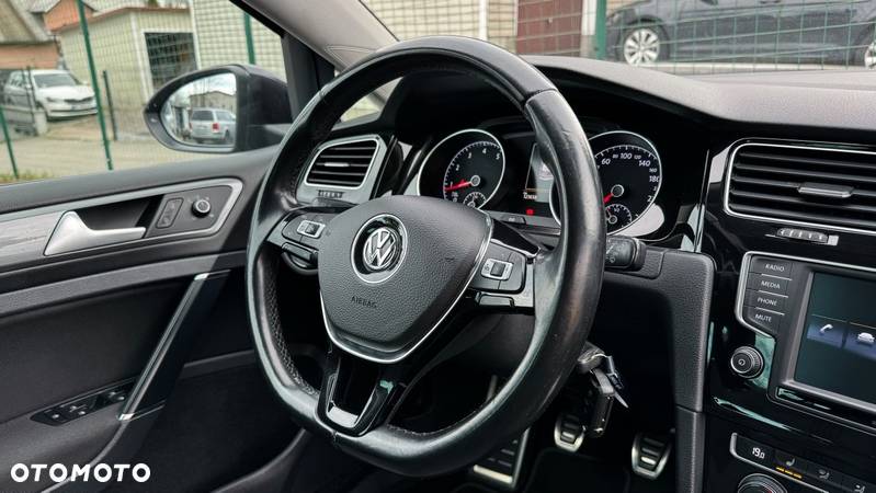 Volkswagen Golf 1.2 TSI BlueMotion Technology Allstar - 31