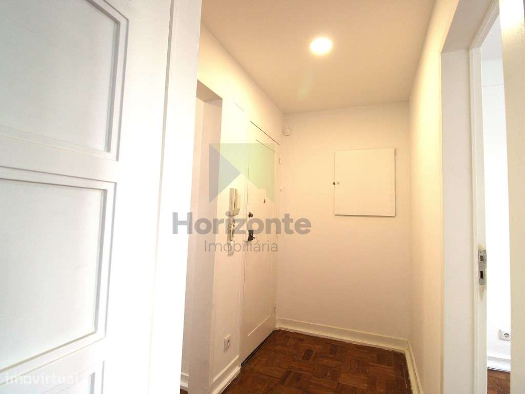 T1 Totalmente Remodelado em Benfica - Grande imagem: 4/17