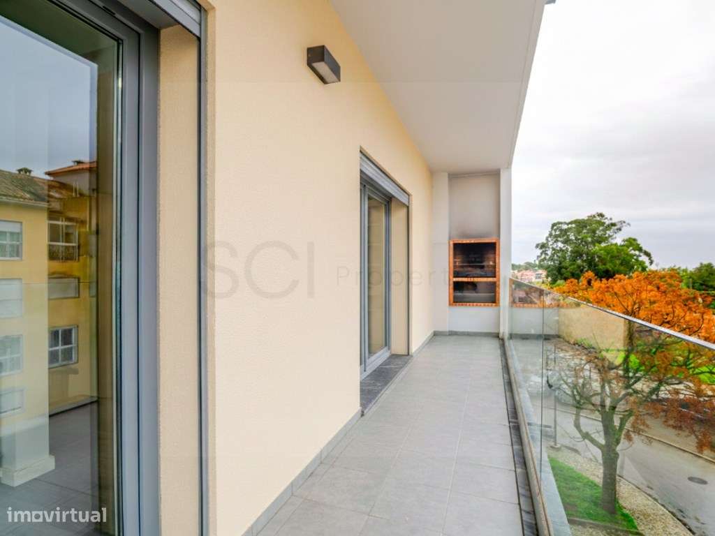 Apartamento T2 Garagem e Arrecadação Sobreda-15