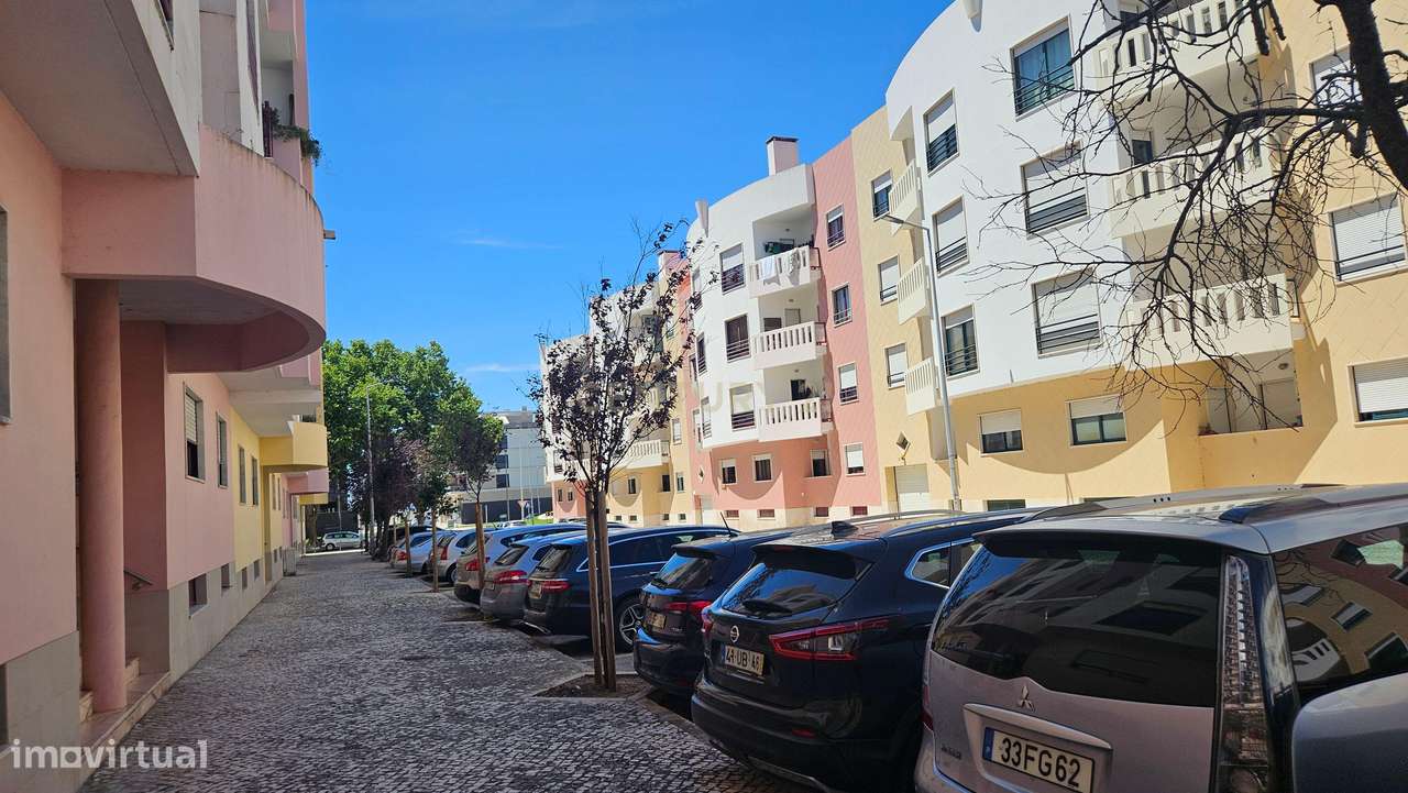 Garagem Box  com 30 m²  próxima do Centro Cultural de  Alcochete-16