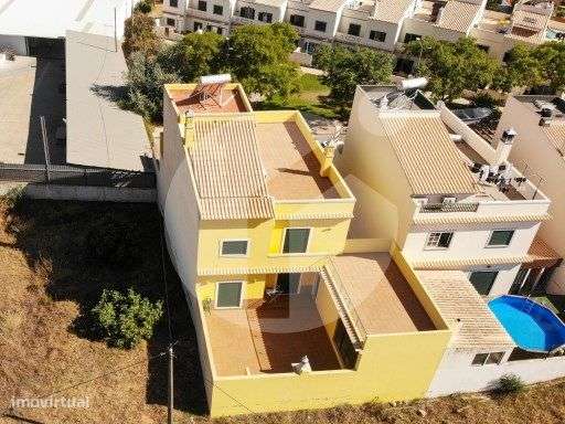 Moradia T4 com piscina - Olhão-5