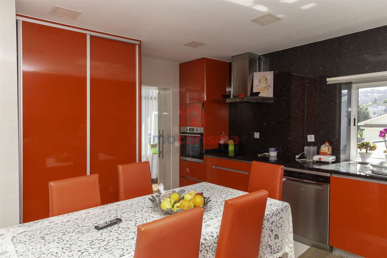 Moradia, Residêncial e Restaurante em Vila Nova do Campo, Santo Tirso - Grande imagem: 4/51