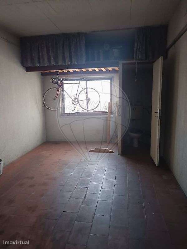 Garagem  para arrendamento - Grande imagem: 4/7