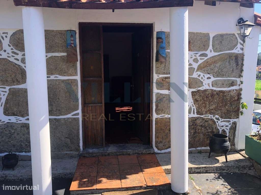 Moradia Geminada T2 em Pedroso Espaço, Natureza e Potencial!-30