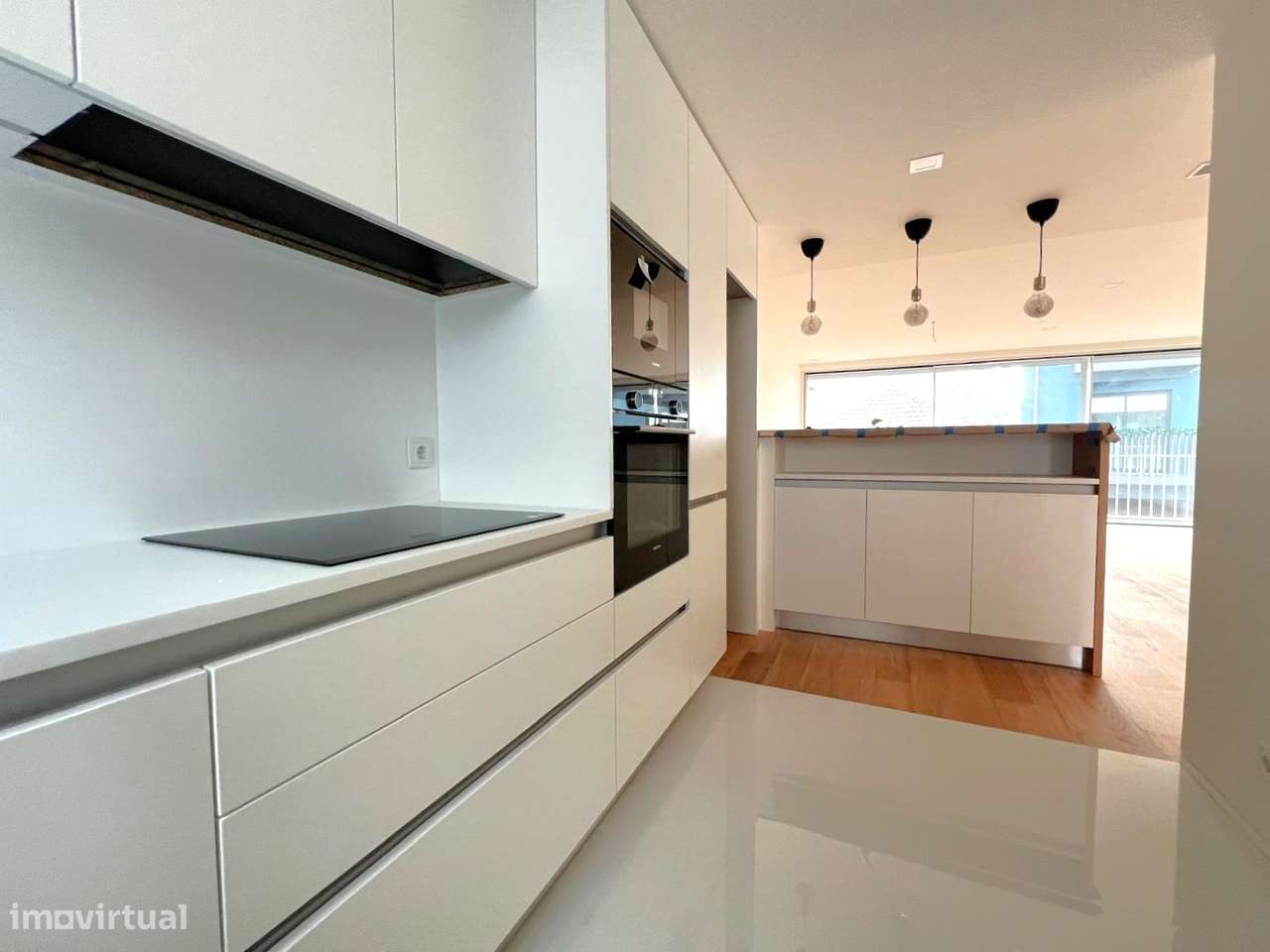 Moradia T3+1 na zona da Vilarinha no Porto - Grande imagem: 4/42