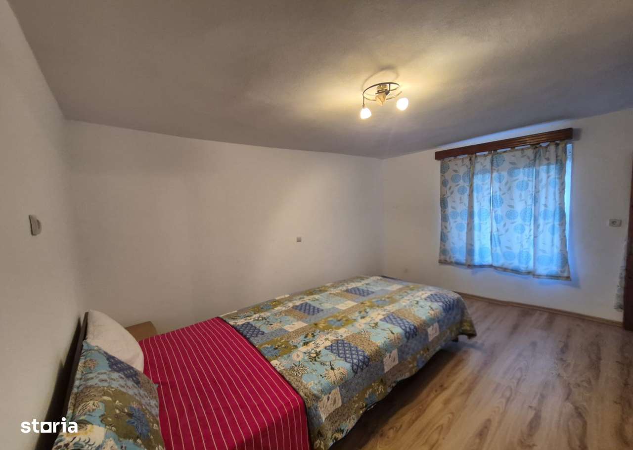 Casa Loc. Sântana,25km de Arad, gradină 1933 mp front stradal dublu-10