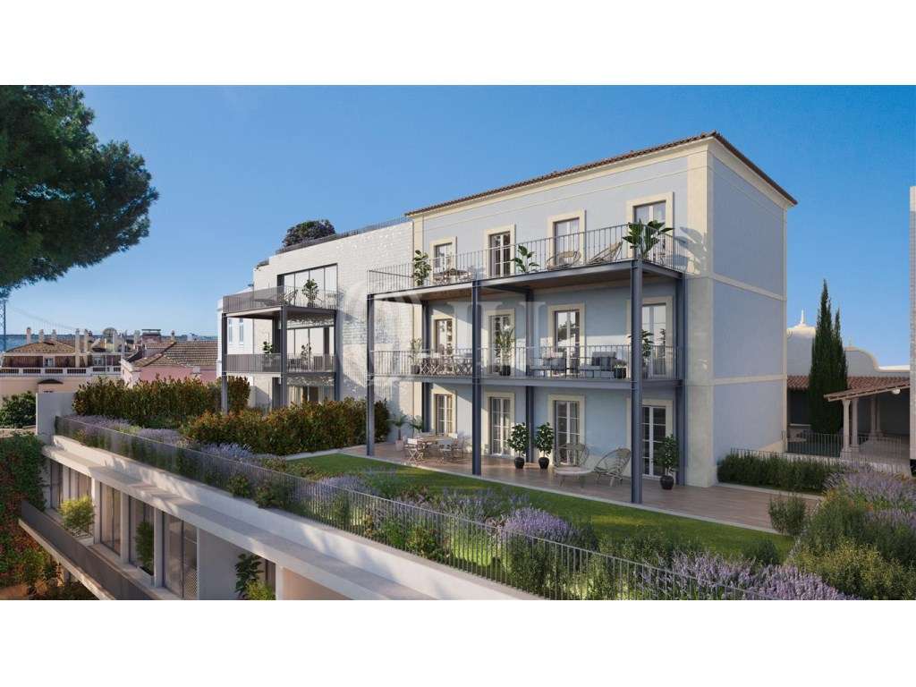 Apartamento T2 com varanda, no Real Calçada, em Lisboa-9