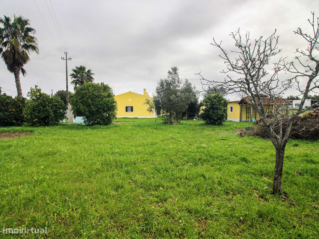 Moradia Unifamiliar com Piscina Garagem e Anexos. - Grande imagem: 3/19