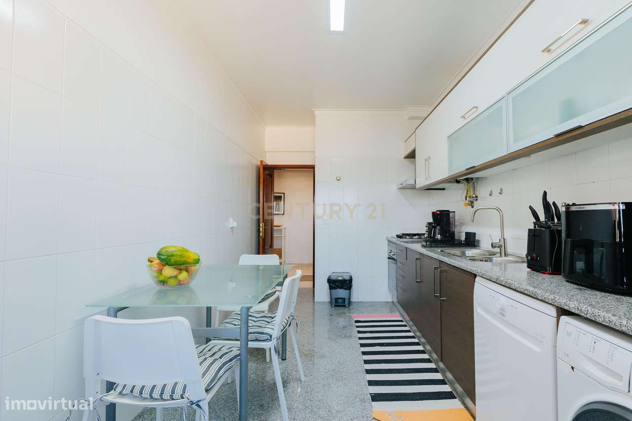 Apartamento Renovado com Vista para o Rio em Amora, Seixal - Grande imagem: 5/49