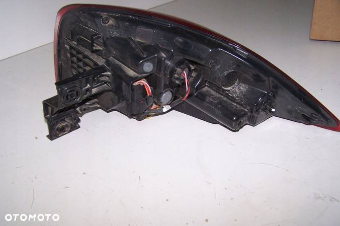 HYUNDAI TUCSON II LIFT LAMPA TYLNA LEWA 92401D7600 - 2