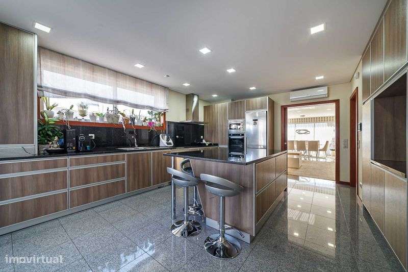 Moradia Geminada T4 - Santa Maria da Feira - Grande imagem: 5/12