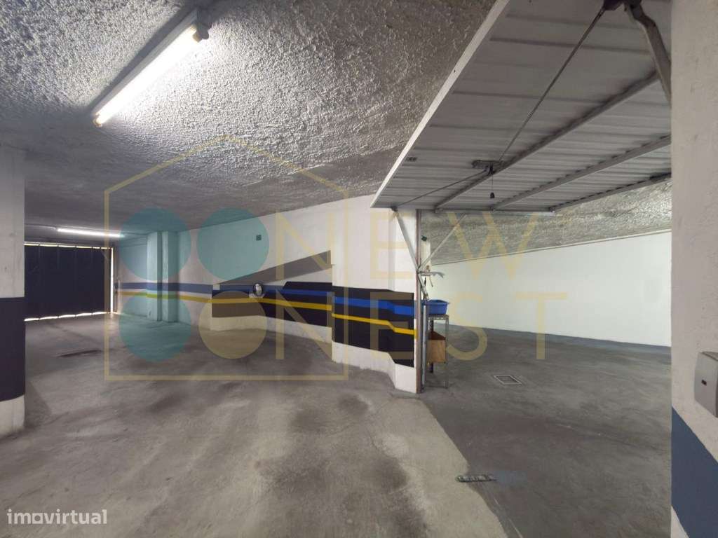 Garagem para 2 carros e arrumos nas Colinas de São Francisco Xavier...-6