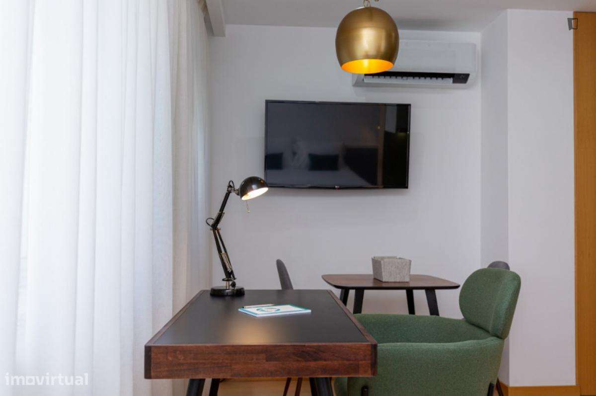 Estúdio - localizado em Paranhos Porto - Grande imagem: 4/10