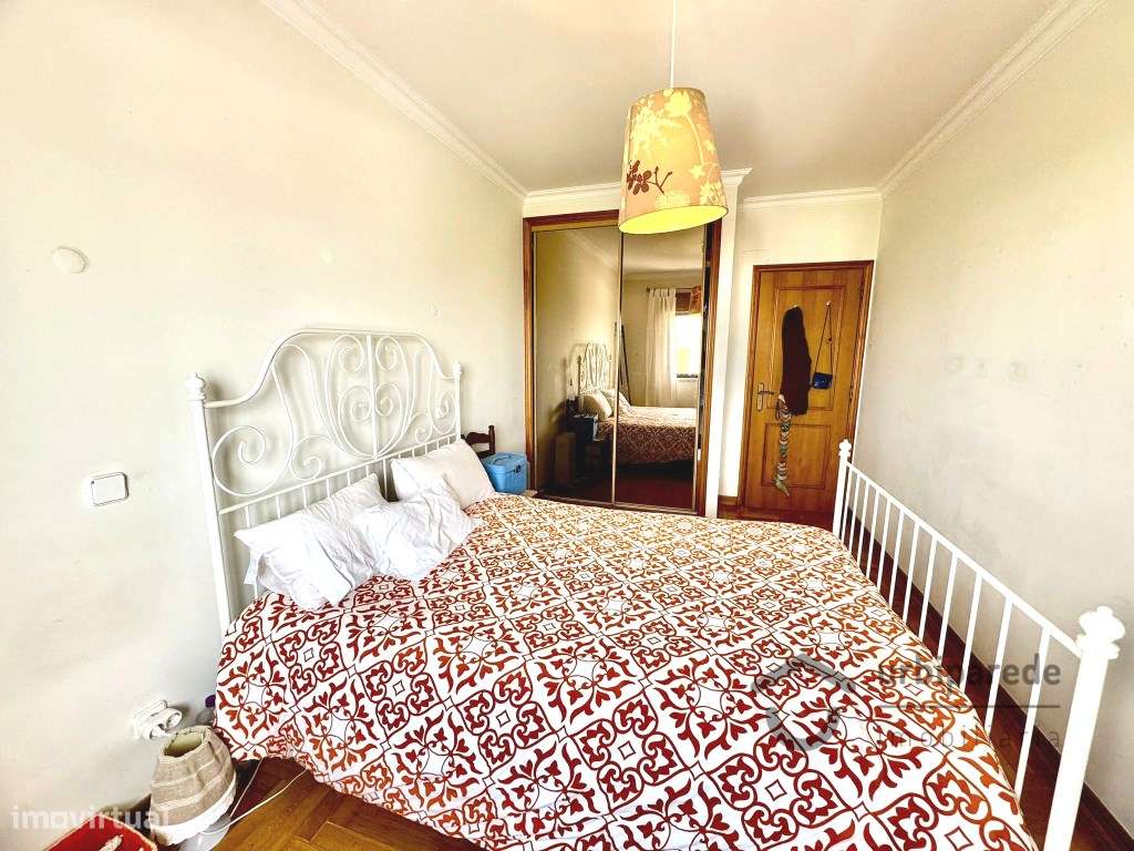Apartamento T2+1 Duplex, c/ parqueamento, Ramada Caneças.-11