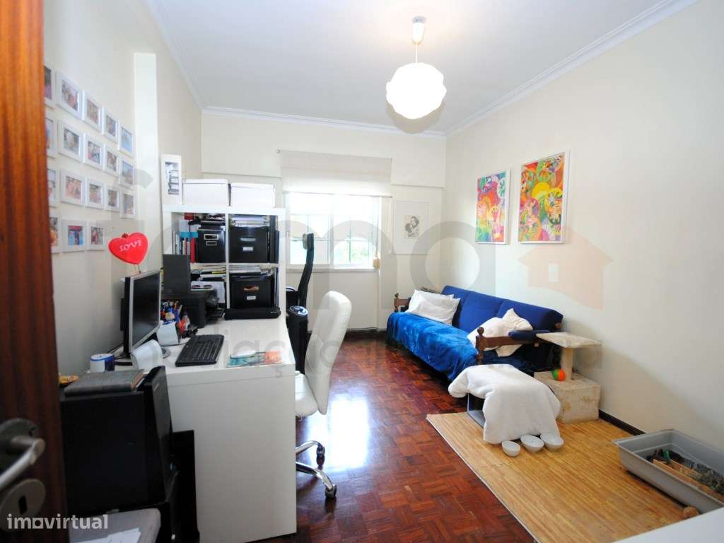 **Oportunidade Única: Moradia T6 à Venda!**-29