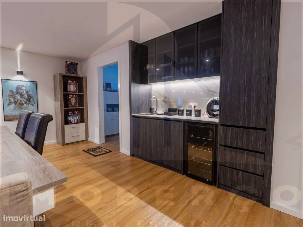 Moradia T3 de Luxo em Creixomil - Como Nova-29