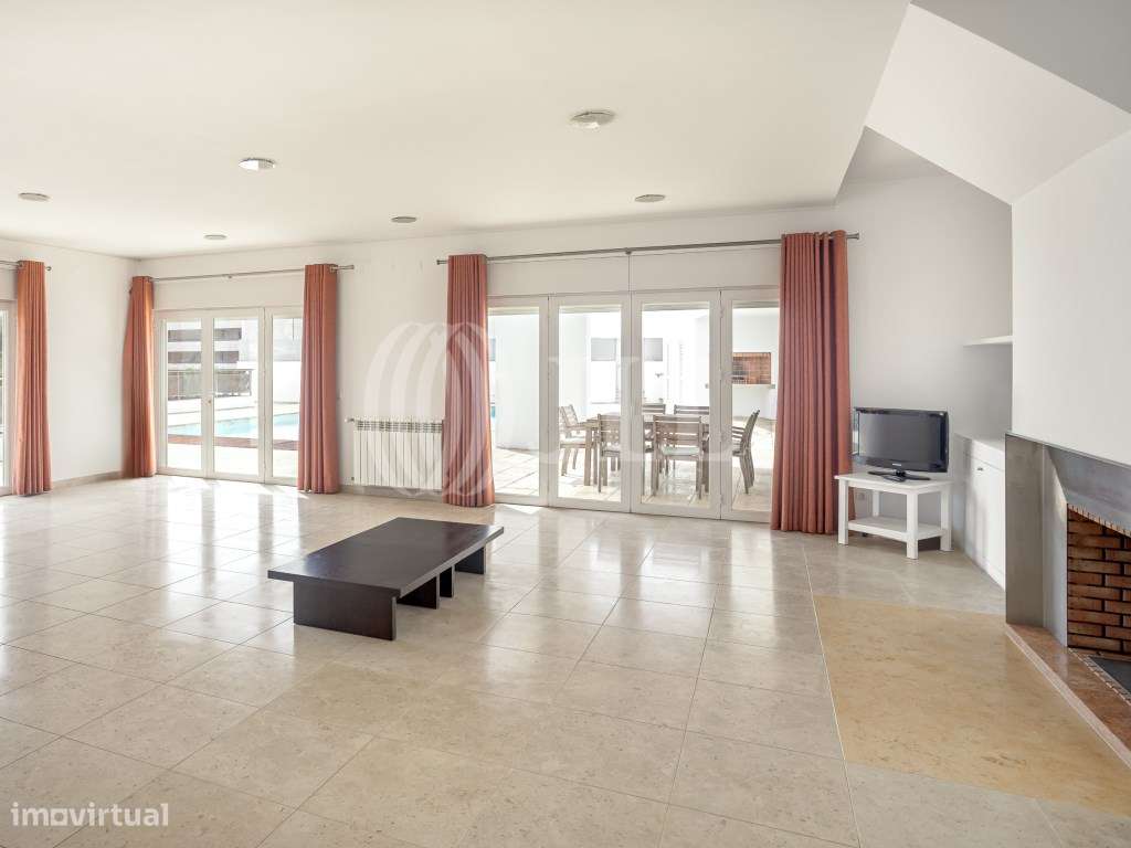 Moradia T4 com piscina e vista mar, na Baía de Sesimbra - Grande imagem: 5/33