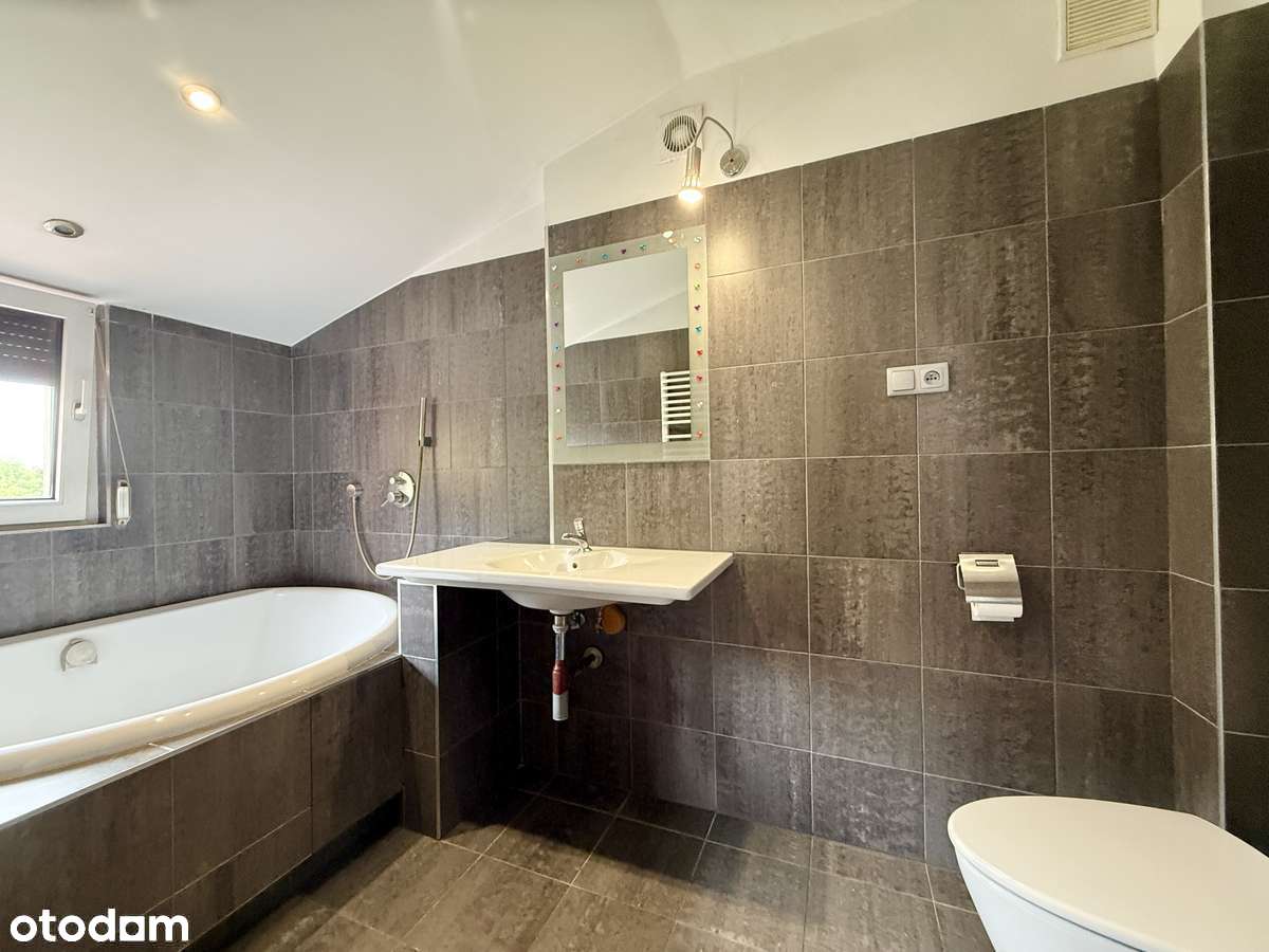 Dom z ogrodem, garaż, działka 827m2 - ul. Norwida-3