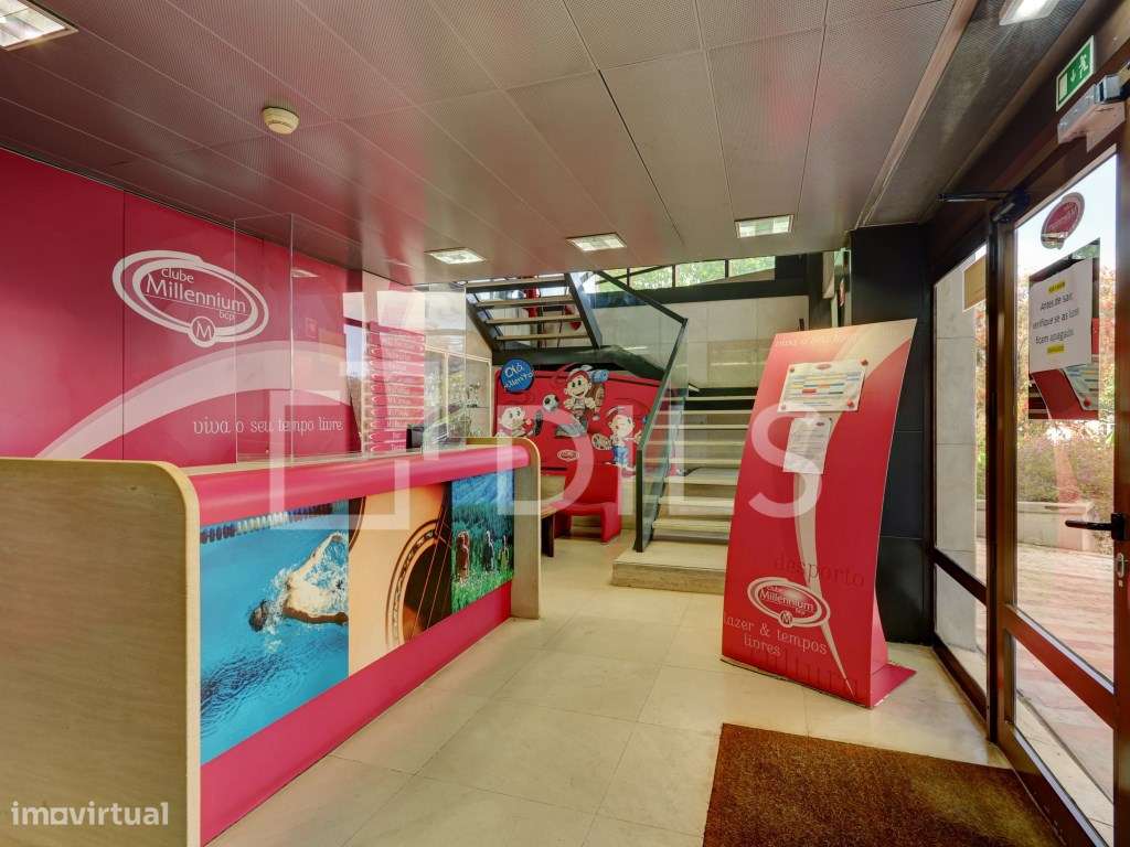 Loja com rendimento nas Laranjeiras, Lisboa - Grande imagem: 5/34