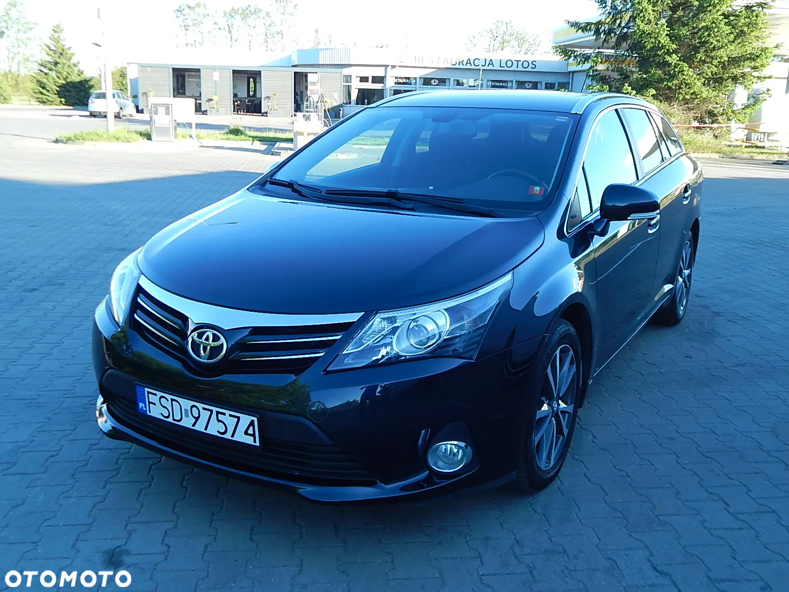 Toyota Avensis 2.0 D-4D Premium - 9