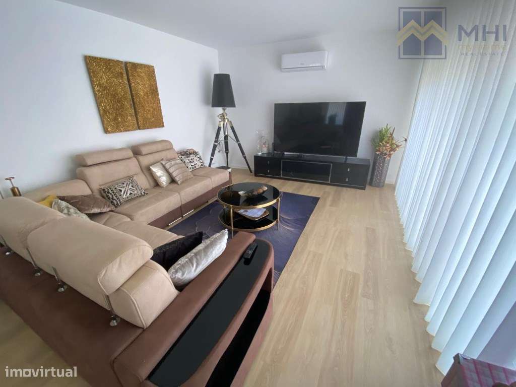 Excelente moradia Bifamiliar T3, a 100 metros da praia em Canidelo-29