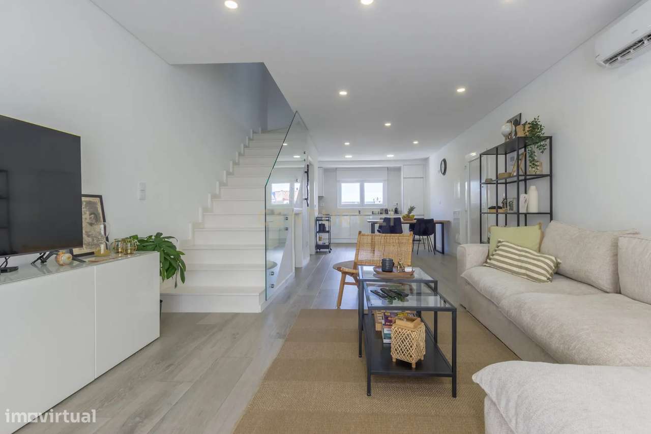 Moradia Geminada como Nova na Quinta do Conde-7