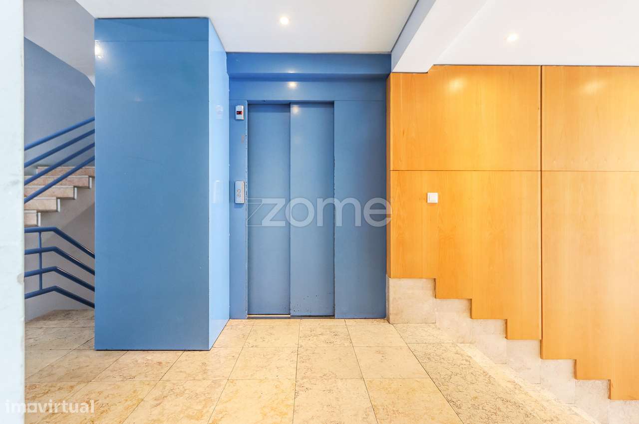 T2 Praça Luís de Camões no Chiado - Grande imagem: 5/30