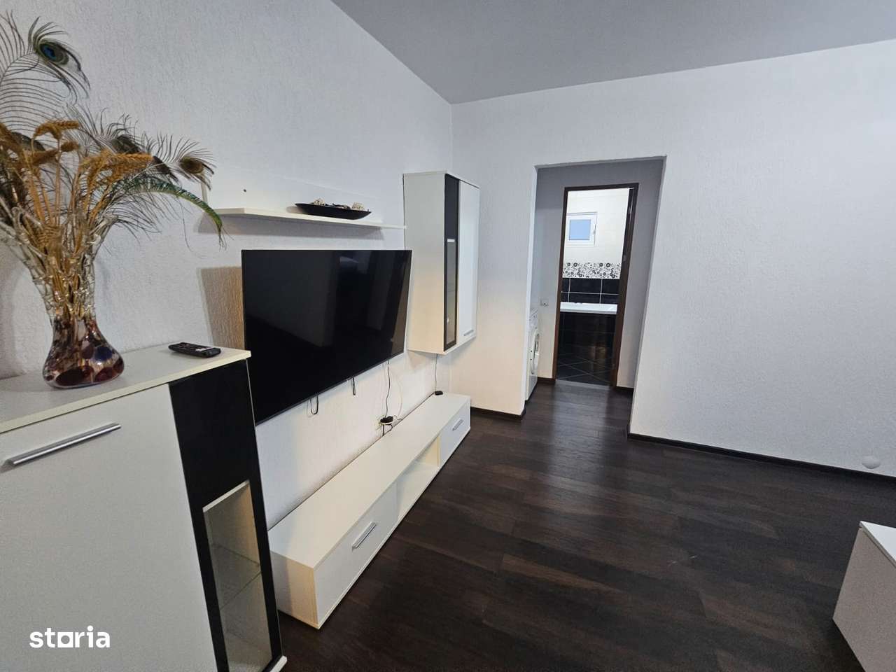 Apartament cu 3 camere de vânzare în Curtea de Argeș.-3