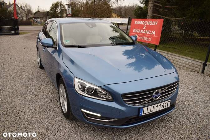 Volvo V60 T6 AWD Geartronic Summum - 1