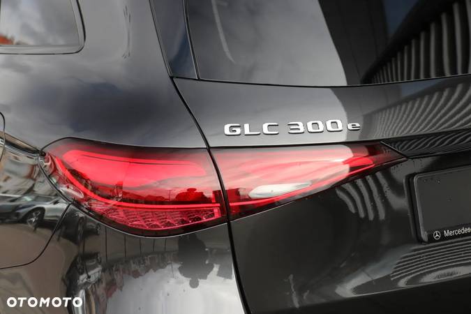 Mercedes-Benz GLC 300 e 4-Matic AMG Line - 9