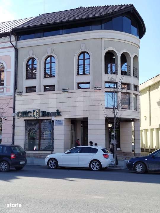 Spatiu 100 mp ultracentral, pozitie premium pregatit pentru afacerea t - Imagine principală: 2/12